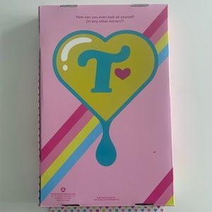 BNWT Trixie Cosmetics hand mirror